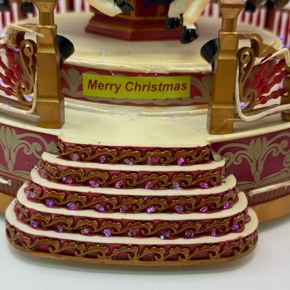Vintage Musical Christmas Carousel Merry-Go-Round Animated Lights Plays Carols - Picture 4 of 7